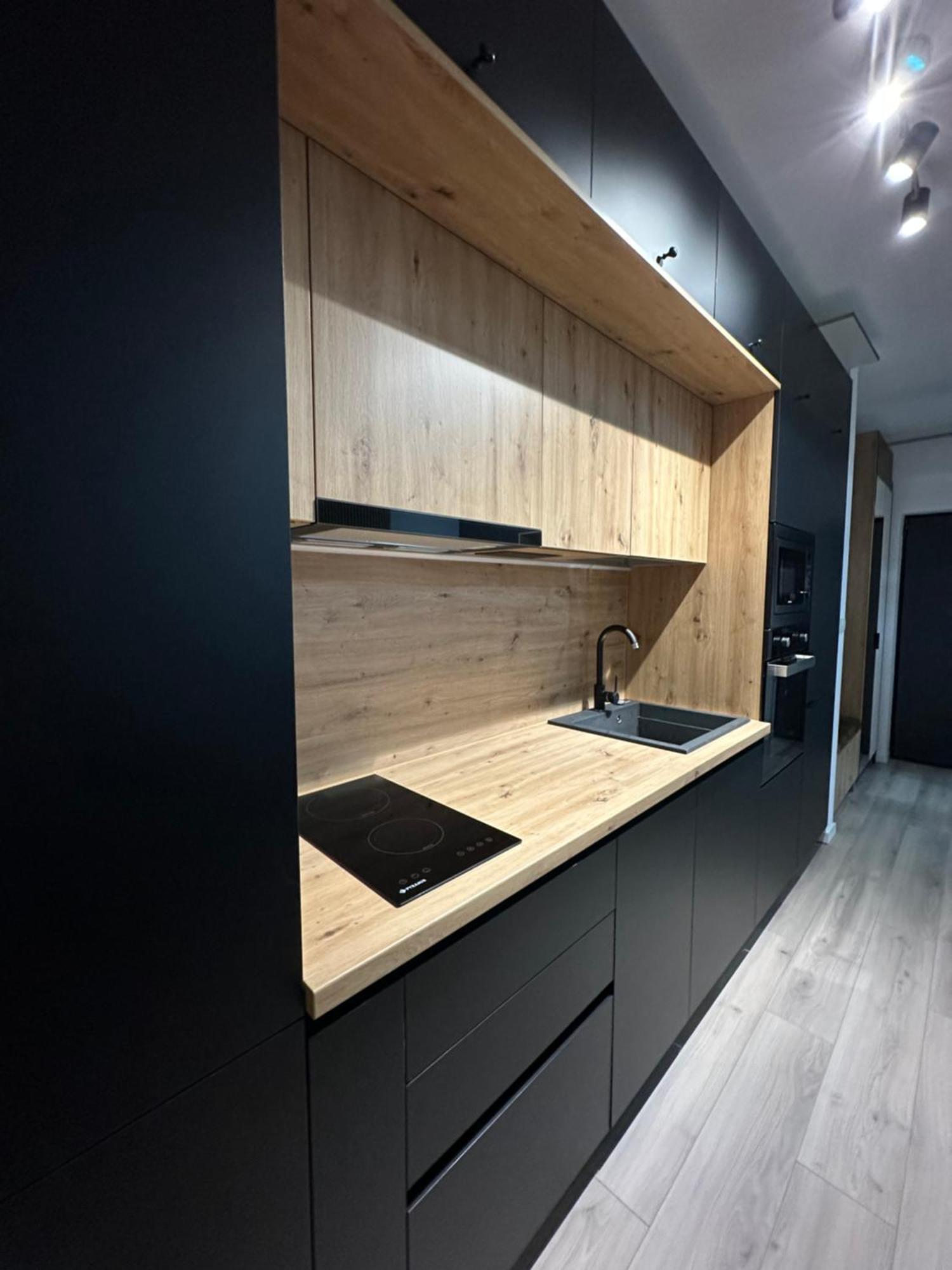 Apartment Q Business